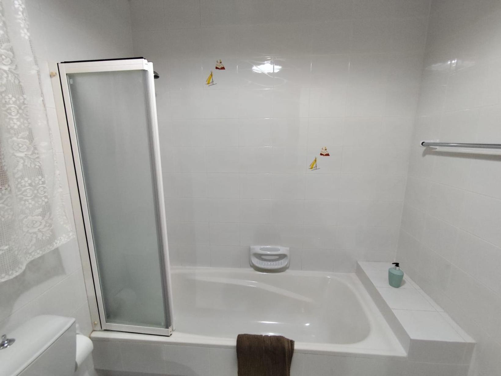 Апартаменты Sea Breeze Bliss - Self Check-In Сент-Полс-Бей Экстерьер фото